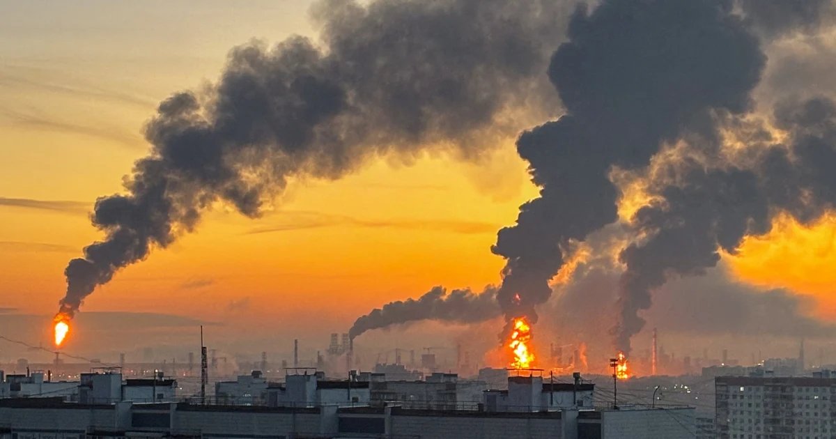 Trump says Ukraine resuming strikes on Russian oil sites is a ‘disgrace’ Trump says Ukraine resuming strikes on Russian oil sites is a ‘disgrace’