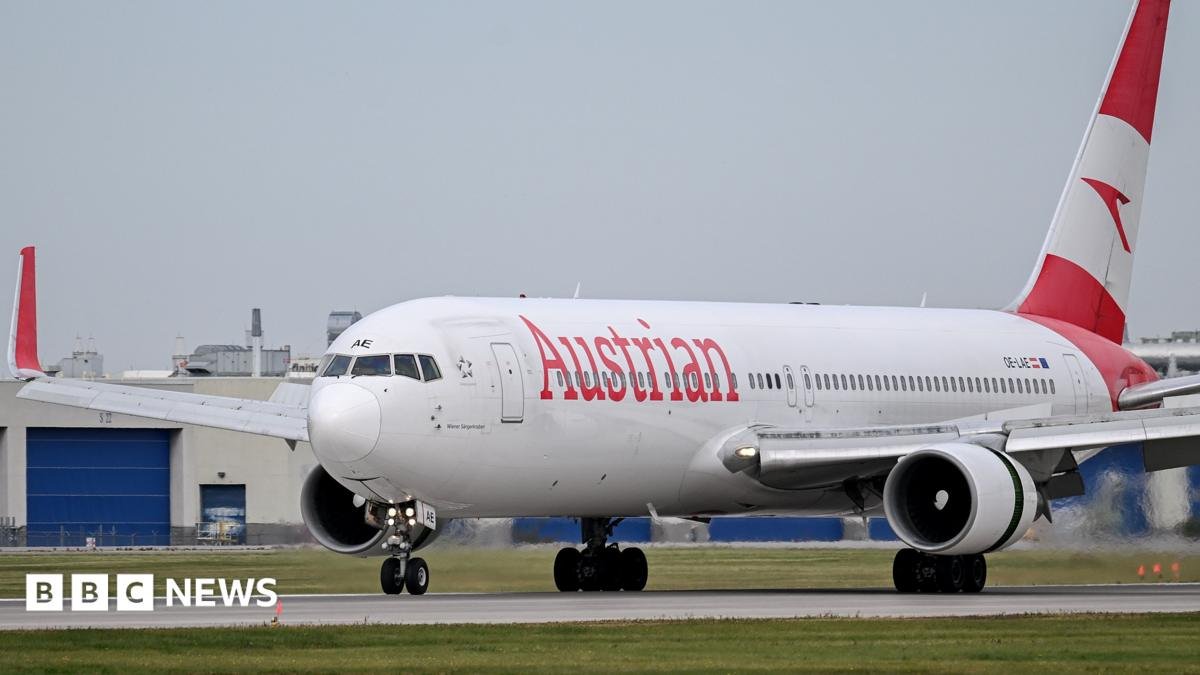 Threat forces Israel to Austria flight into emergency landing Threat forces Israel to Austria flight into emergency landing